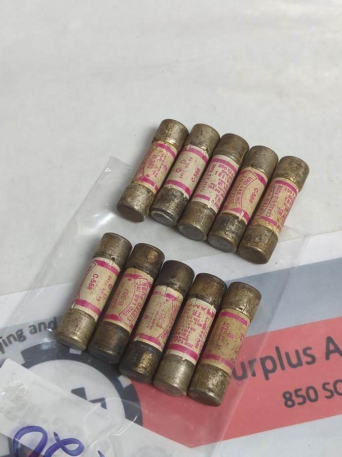 Used GOULD SHAWMUT,TR-20,TRI-ONIC 20 AMP FUSE LOT OF 10 PRE-OWNED