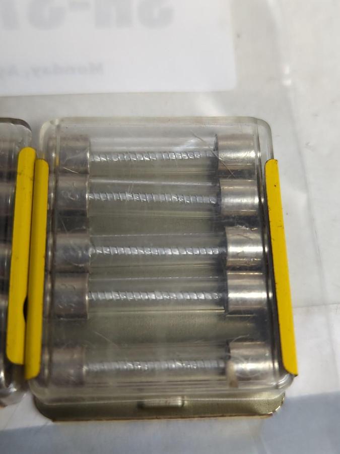 COOPER BUSSMANN,MDL8,FUSE LOT OF 10 PCS NOS