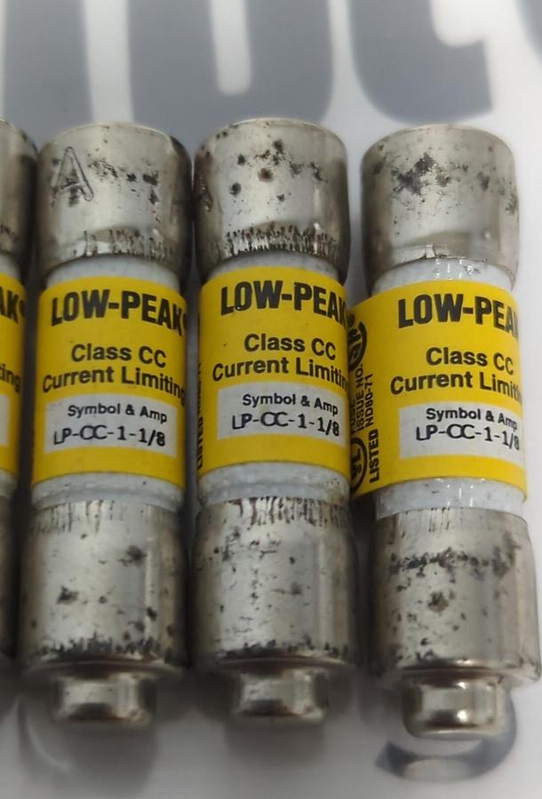 COOPER BUSSMANN,LP-CC-1-1/8,LOW-PEAK 1-1/8 AMP FUSE LOT OF 3 NOS