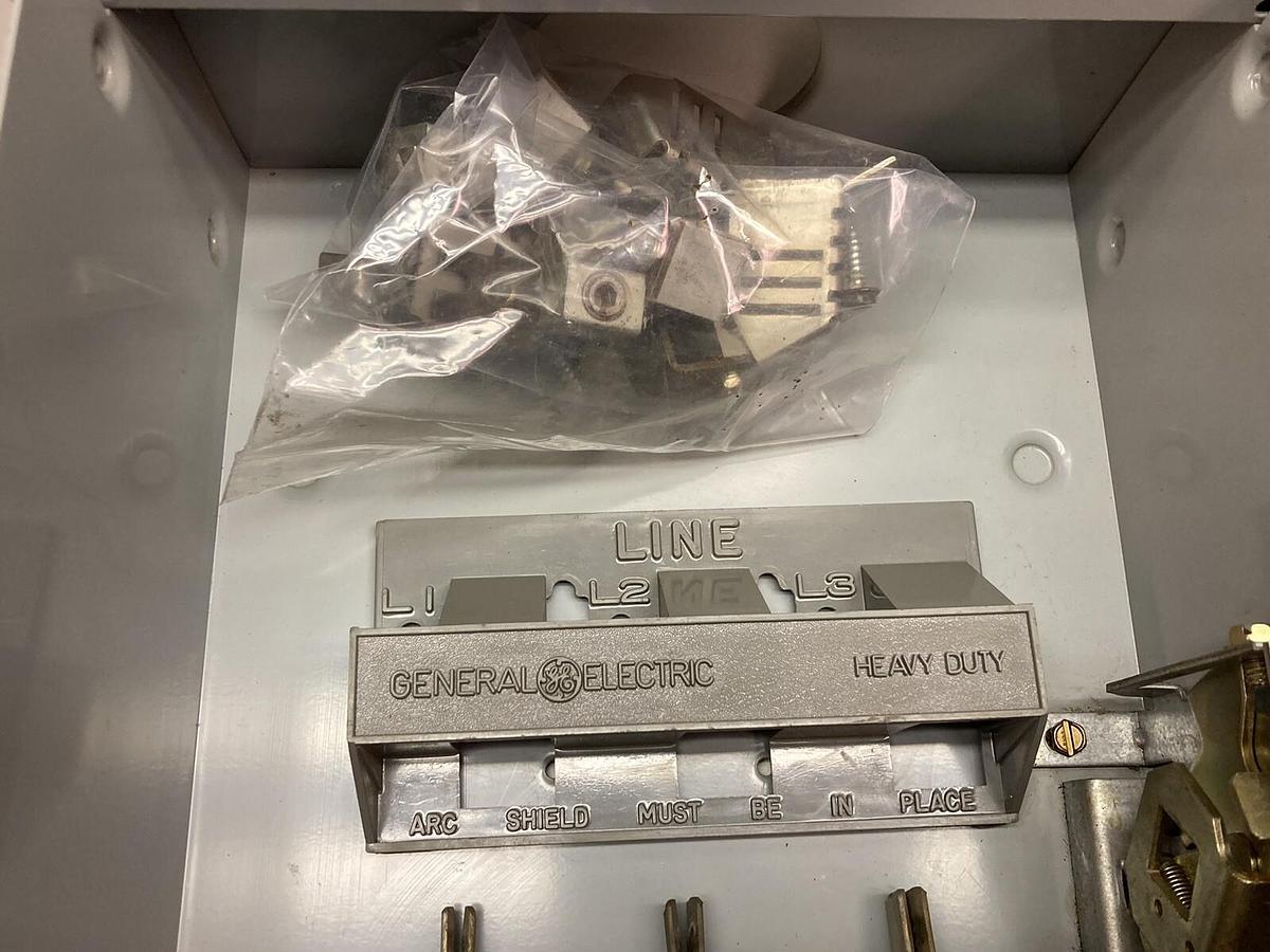 Used General Electric,TH3363R,Disconnect Safety Switch Model 10 100A 600VAC