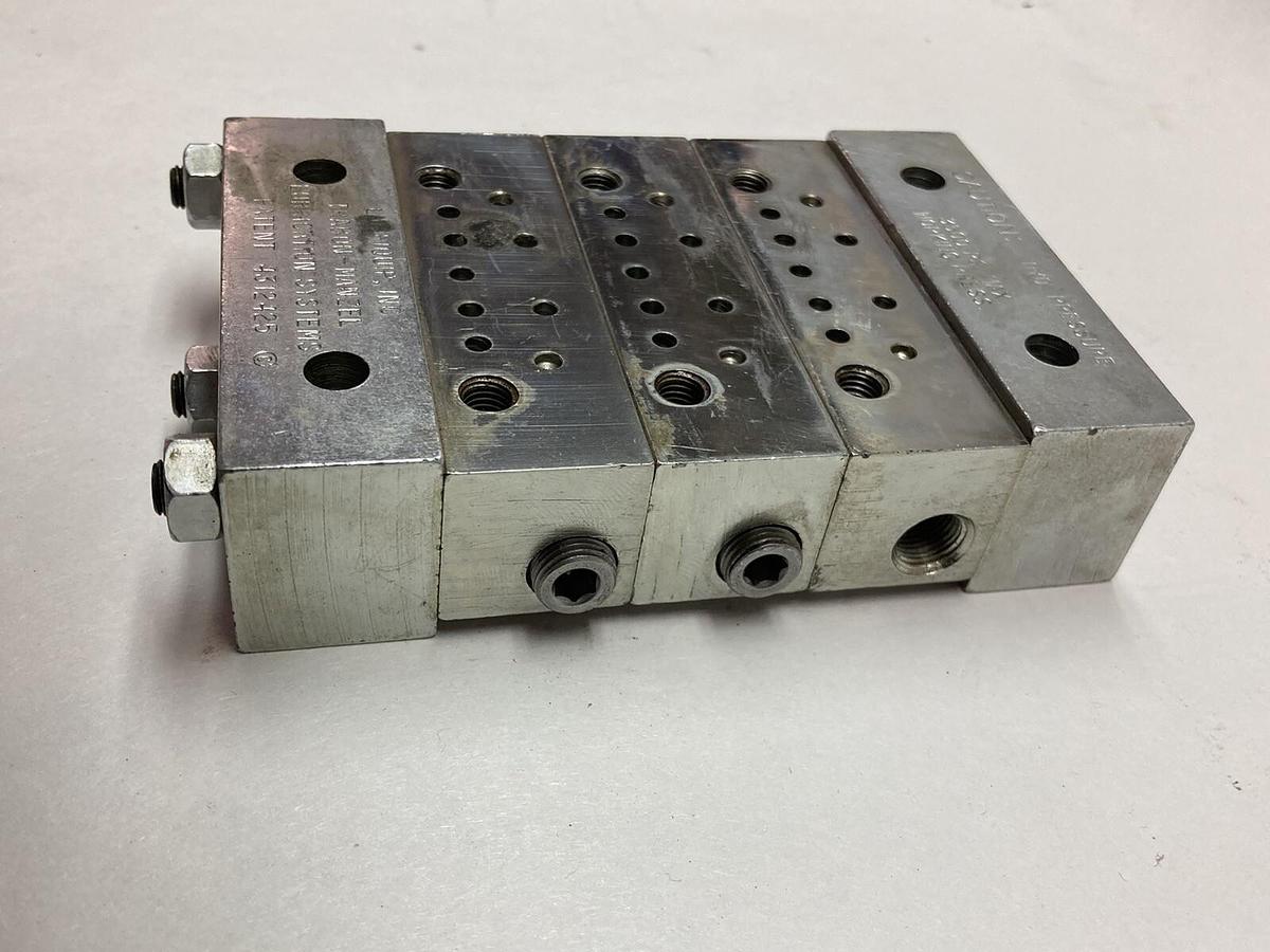 Used Graco,4312425,Divider Valve