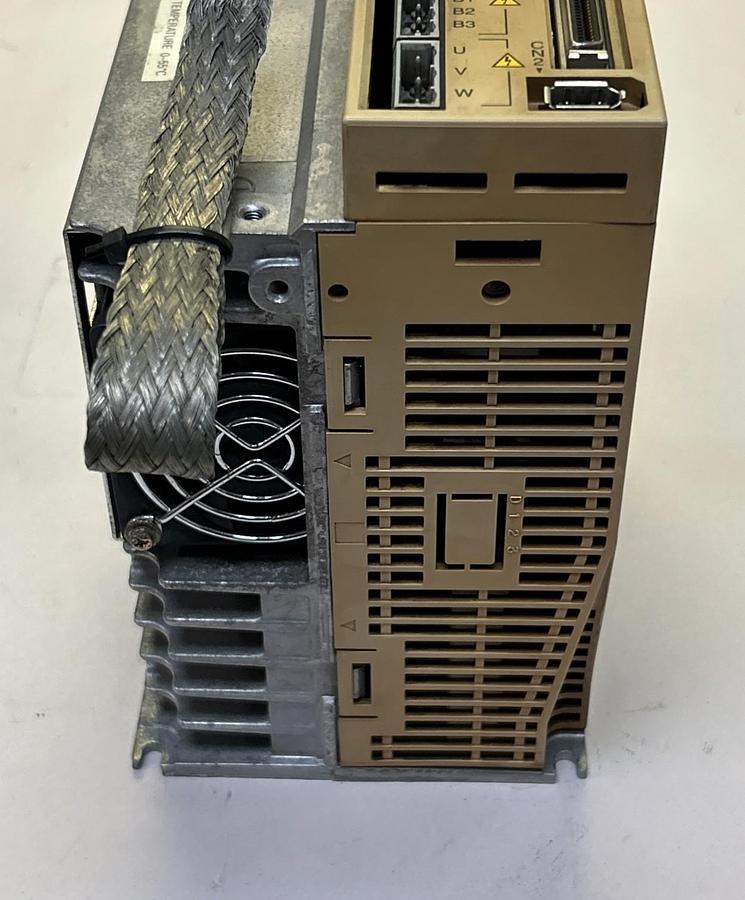 Used YASKAWA,SGDH-05DE,SERVOPACK SERVO DRIVE .5KW