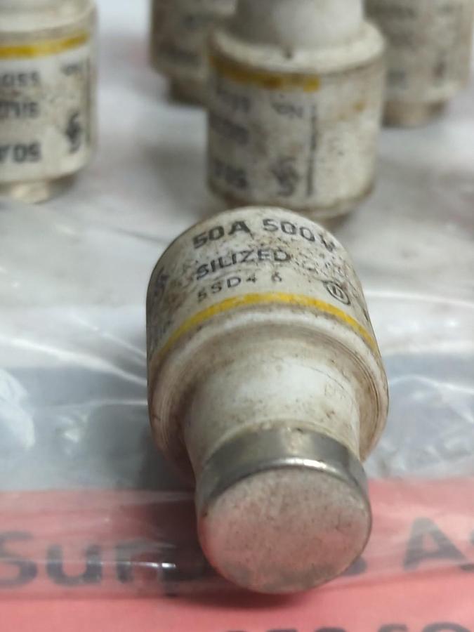 Used SIEMENS,5SD46,BOTTLE FUSE 50 AMP LOT OF 10 PRE-OWNED