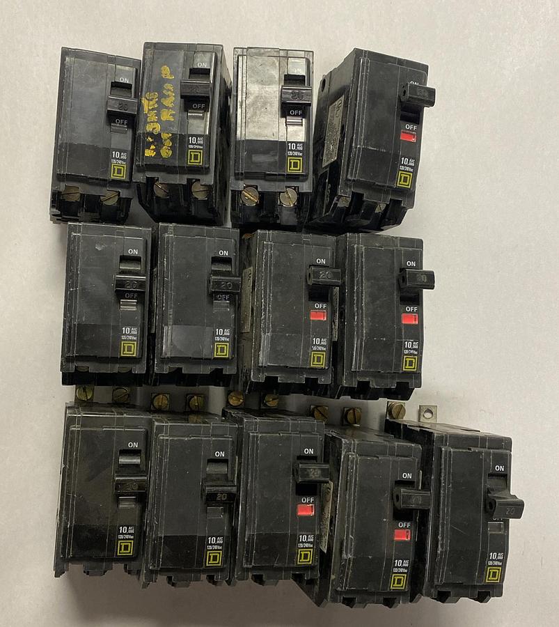 Used SQUARE D,Q0B,CIRCUIT BREAKER 20A 240V 2P LOT OF 13