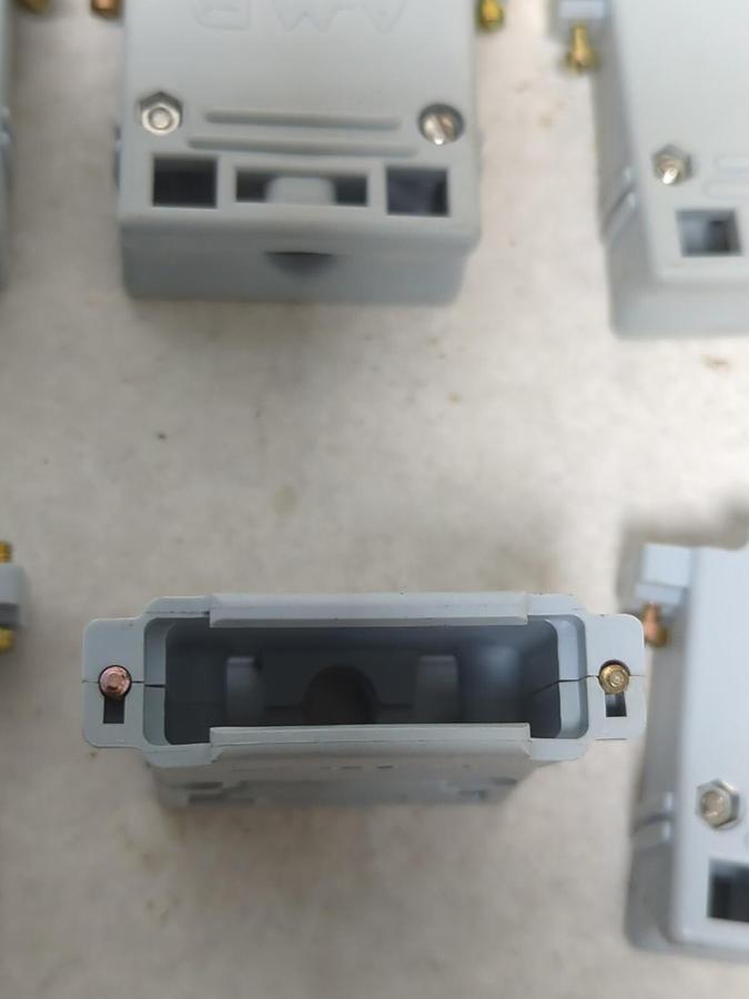 Used AMP,DB25,PLASTIC HOOD CONNECTOR COVERS LOT OF 19