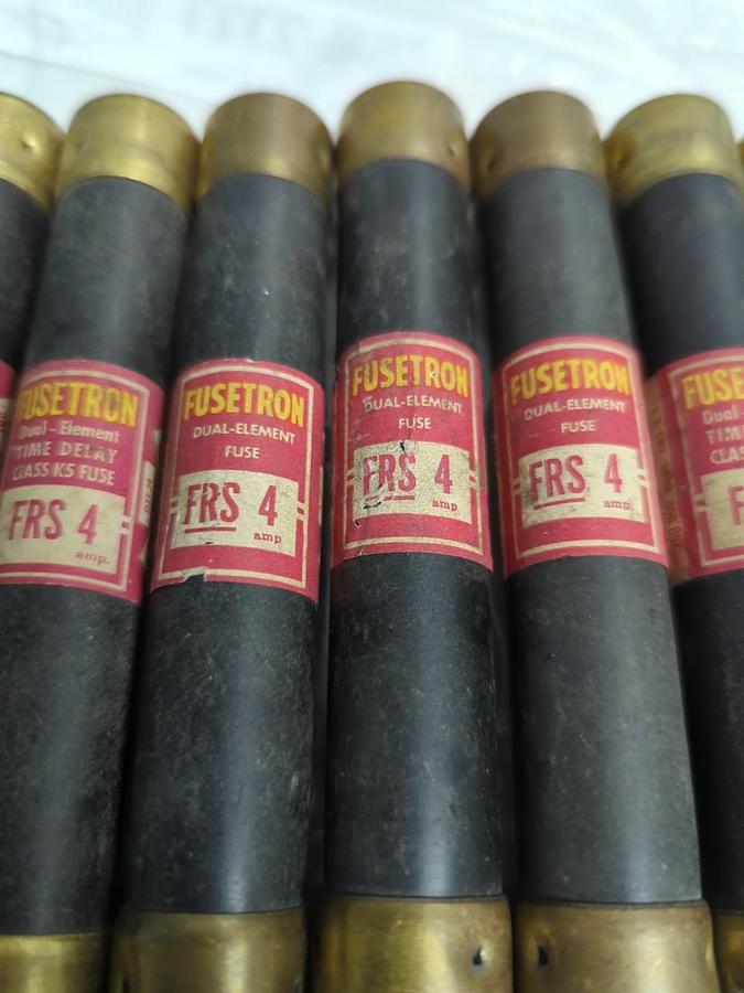 Used COOPER BUSSMANN,FRS-4,FUSETRON 4 AMP FUSE LOT OF 10 PRE-OWNED