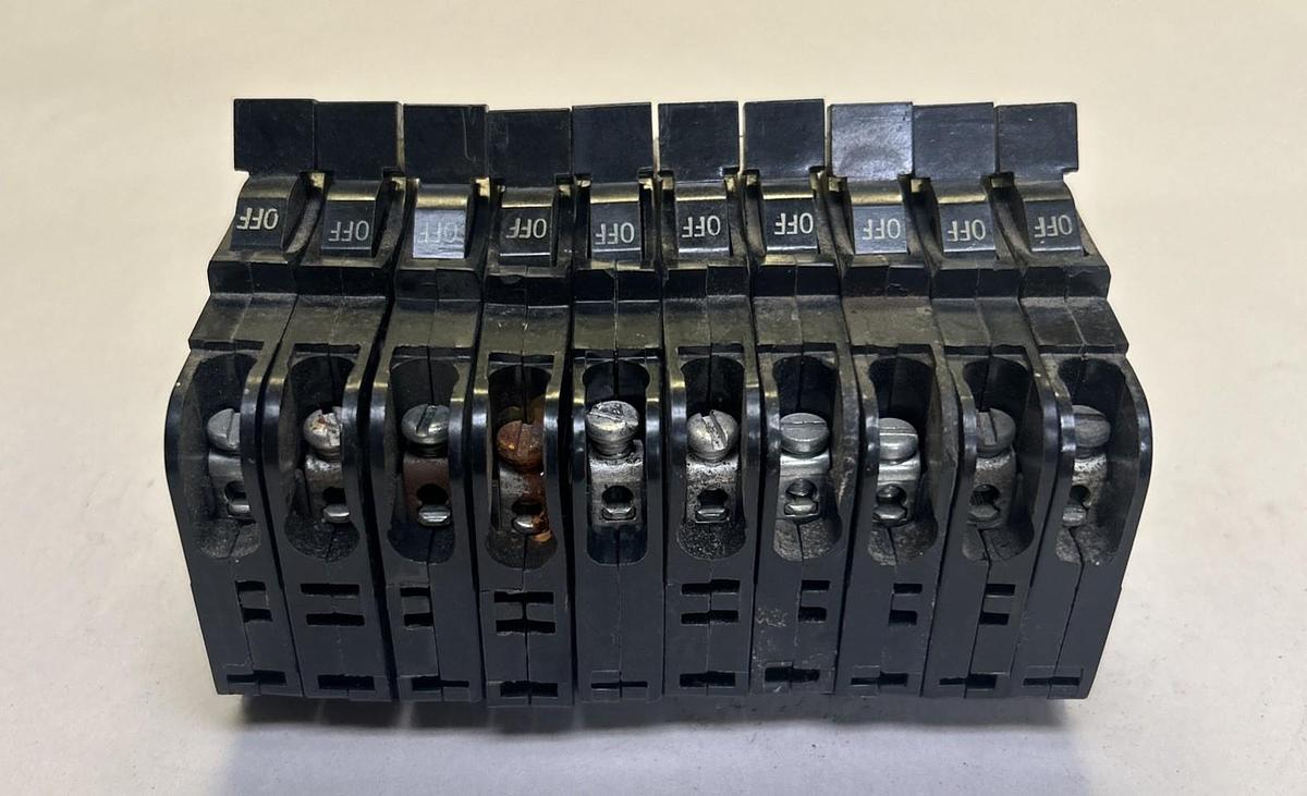 Used FEDERAL PACIFIC,NC115,CIRCUIT BREAKER 15A 120/240V 1P LOT OF 10