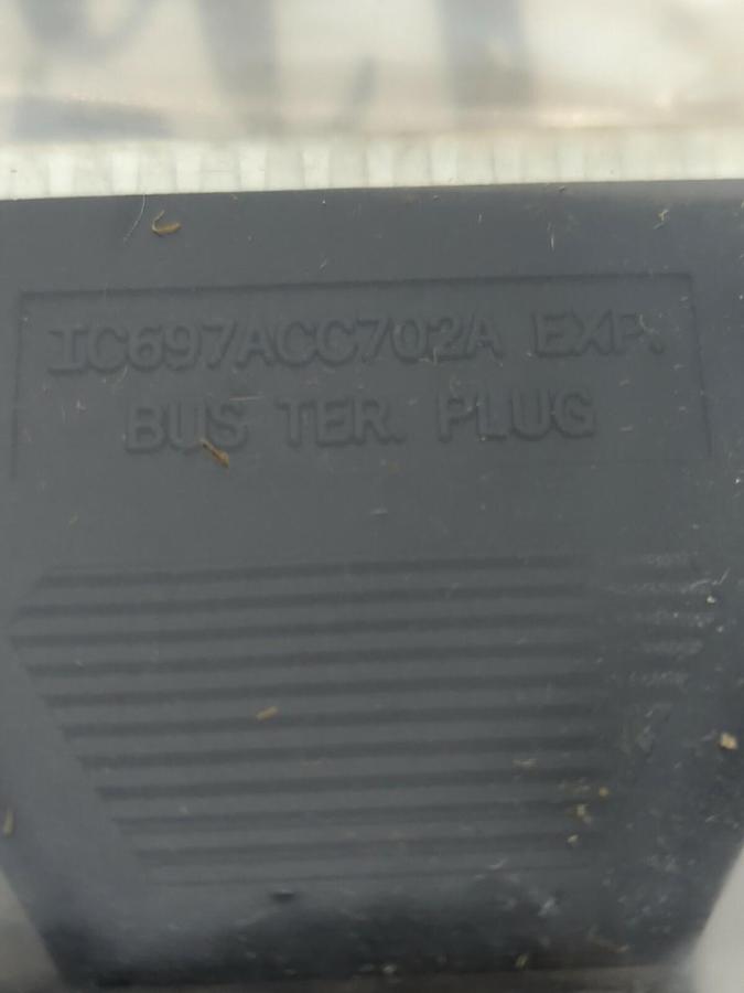 Used GE FANUC,IC697ACC702A,I/O TERMINATOR PLUG NEW