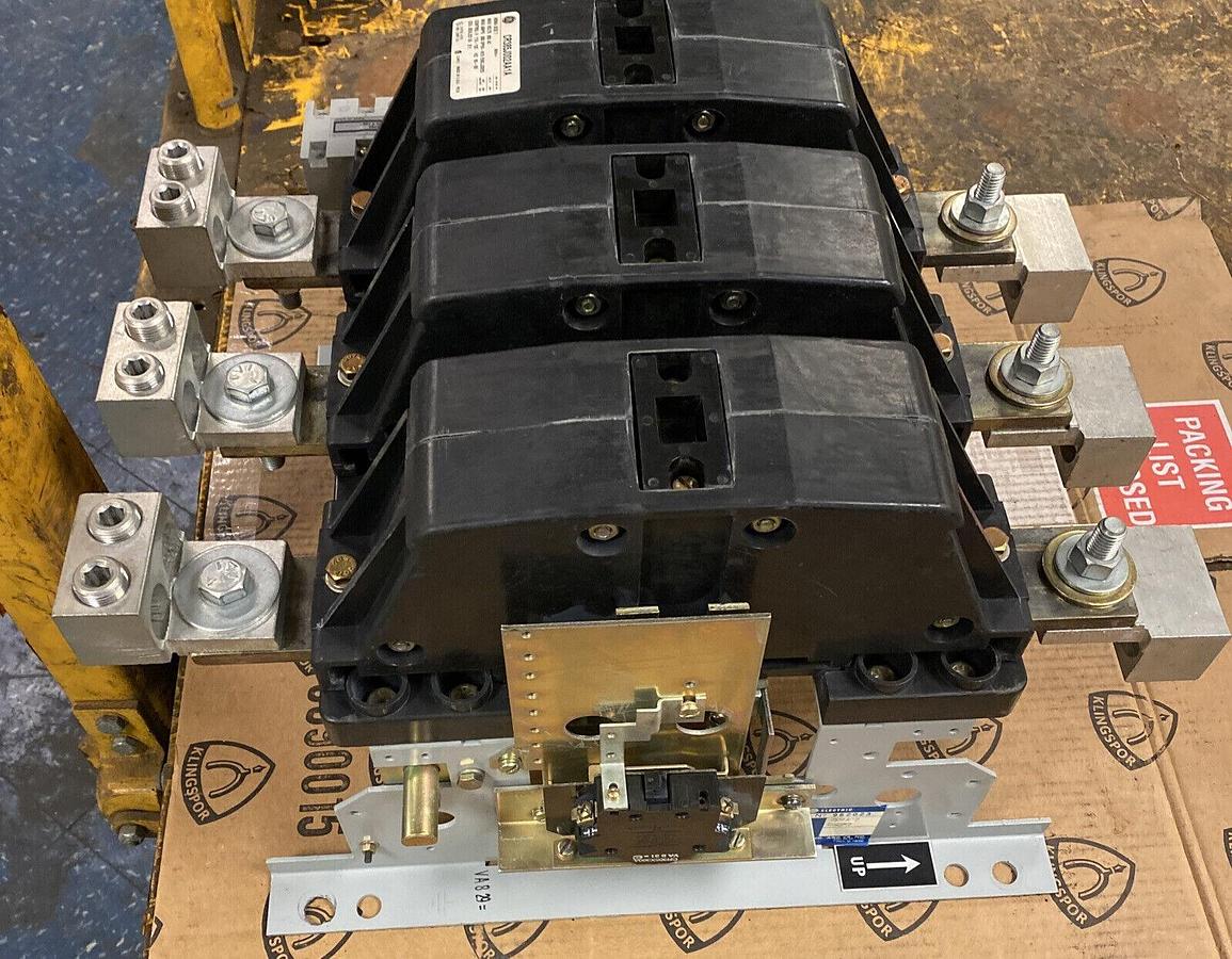 Used GENERAL ELECTRIC,CR385J002AA1A,CONTACTOR NEMA SIZE 7 900A