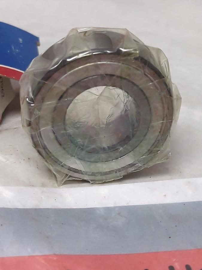 SKF,5205 A-2Z/C3,DOUBLE ROW BALL BEARING 25MM BORE NOS