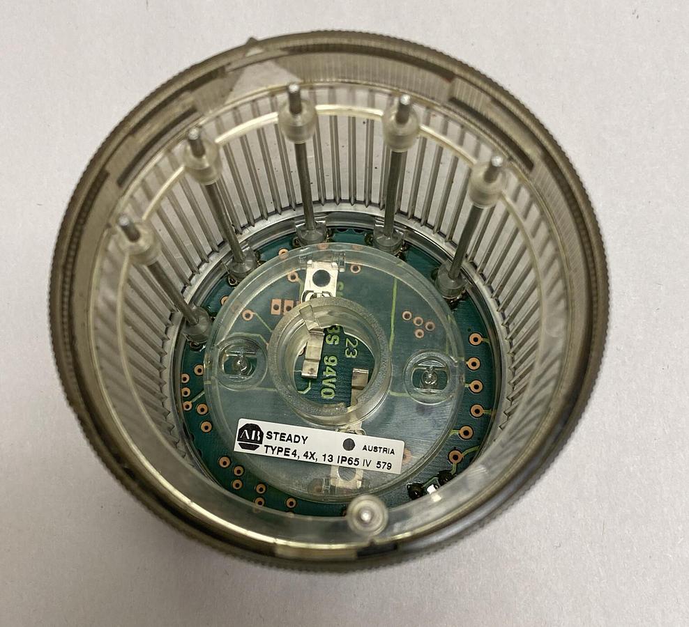 Used ALLEN-BRADLEY,855T-B24TL7,SER. C WHIE STEADY LED LIGHT NO BULB