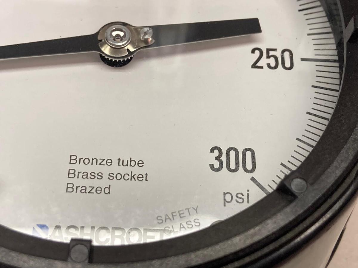 Wika,8431,Pressure Gauge 0-300 psi