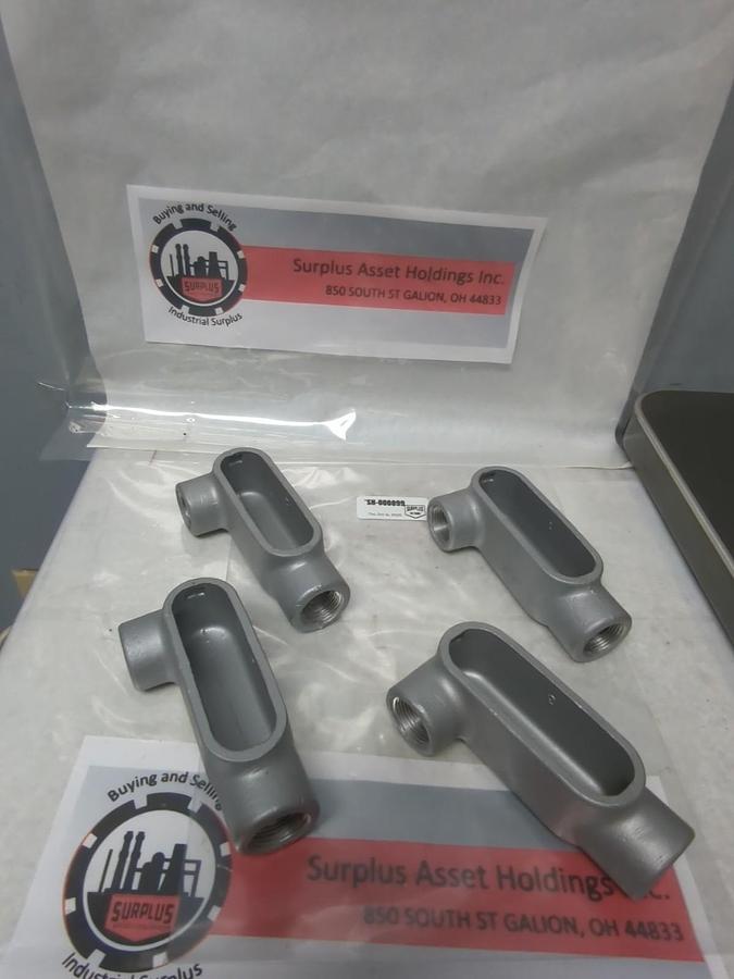 APPLETON,LR27,FM7 CONDUIT BODY 3/4 INCH LOT OF 4 NOS