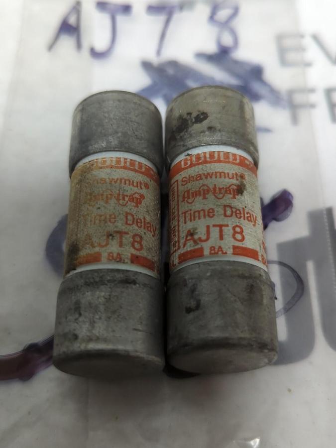 GOULD SHAWMUT,AJT8,AMP-TRAP 8 AMP FUSE LOT OF 2 NOS