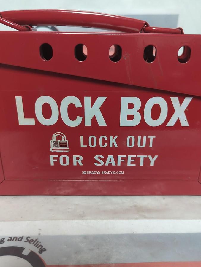 Used BRADY,LOCK-BOX,LOCK OUT SAFETY 9X6X3.5 INCHES PRE-OWNED