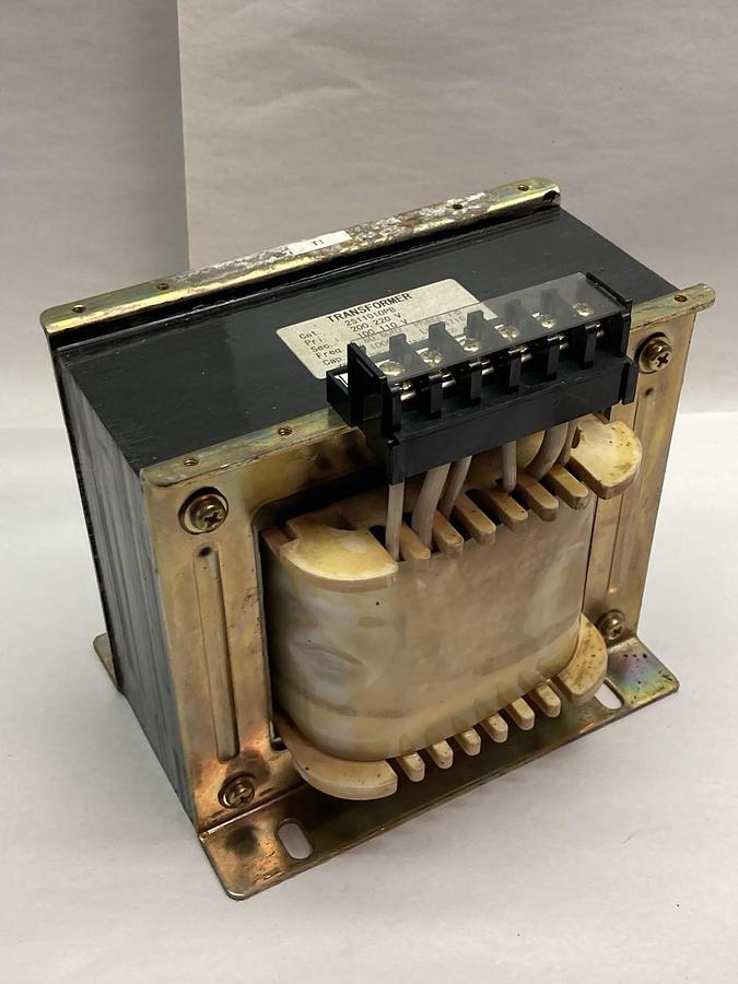Used Suzuki,2S11010PB,Single Phase Transformer 100/200V 110/220V 50/60Hz 1000VA