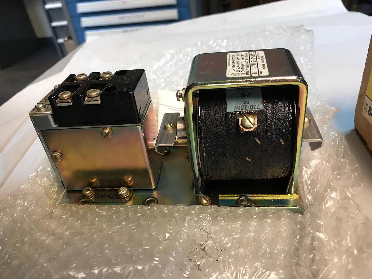 Used Allen Bradley,849DC-ZOH32,Series B Pneumatic Timing Relay NEW