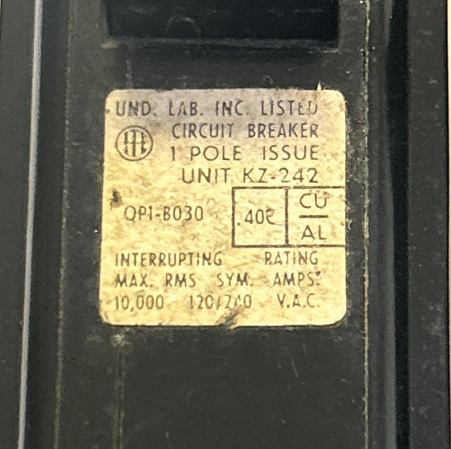 Used ITE,QP1-B030,CIRCUIT BREAKER 30A 120/240V 1P LOT OF 4