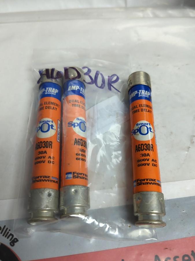 Used FERRAZ SHAWMUT,A6D30R,SMART-SPOT FUSE 30 AMP LOT OF 3 PRE-OWNED