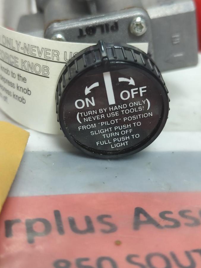 WHITE RODGERS,764-742,GAS SAFETY VALVE 1/2 PSI 250° F MAX NOS