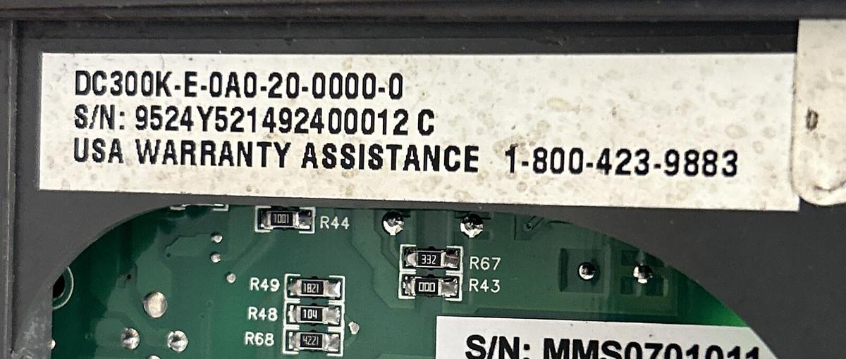 Used HONEYWELL,DS300K-E-0A0-20-0000-0,DIGITAL CONTROLLER