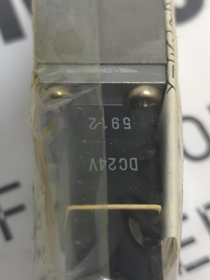 CKD,4F110-06,SOLENOID VALVE 24 V DC NOS