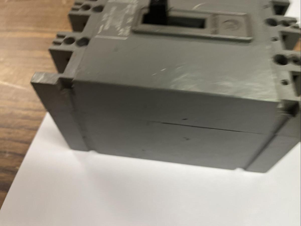 Used WESTINGHOUSE,HFB-3020,CIRCUIT BREAKER 20A 3 POLE 600V