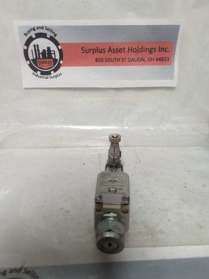 Used OMRON,WLCA2-LE-N,LIMIT SWITCH 10 AMP 250 VAC PRE-OWNED