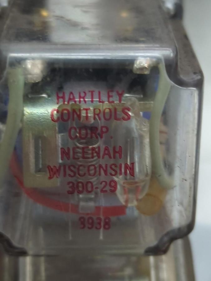 Used HARTLEY CONTROLS,300-29,RELAY 8-PIN LOT OF 18 PRE-OWNED