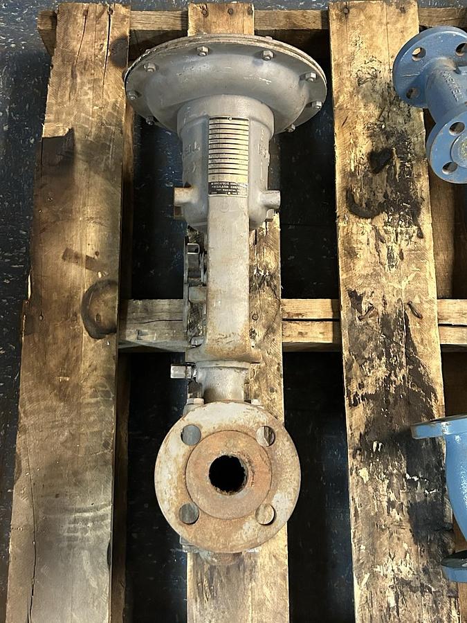 Used HONEYWELL,1201,FCV-205 1-1/2 INCH ACTUATOR VALVE C.1.250
