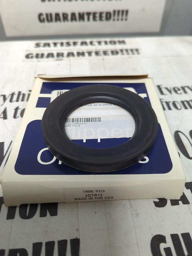 PARKER CLIPPER SEAL,14095 H1L5 3QTR12,OIL SEAL 2.25 NOS