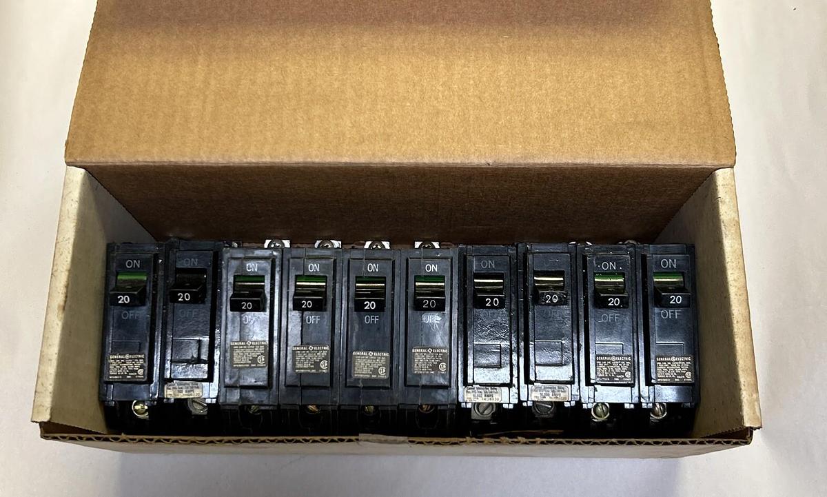 Used GENERAL ELECTRIC,THQB1120,CIRCUIT BREAKER 20A 120/240V 1P LOT OF 10