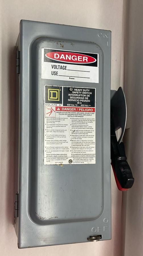 Used Square D,H361,Fusible Heavy Duty Safety Switch 600 VAC/VDC 30A