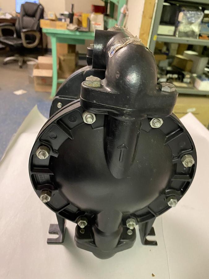 Used ARO INGERSOLL RAND,666100-3C9-C, 1IN NPT DIAPHRAGM PUMP