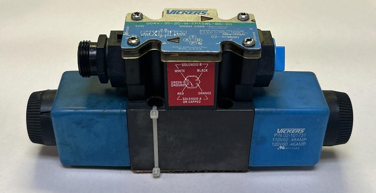 Used VICKERS,DG4V-3S-2C-M-FPA5WL-B5-60,HYDRAULIC DIRECTIONAL CONTROL SOLENOID VALVE