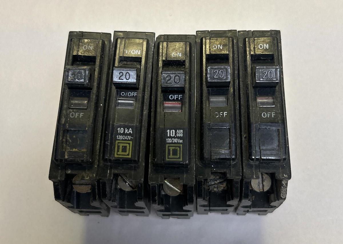 Used SQUARE D,QO120,CIRCUIT BREAKER 20A 120/240V 1P LOT OF 5