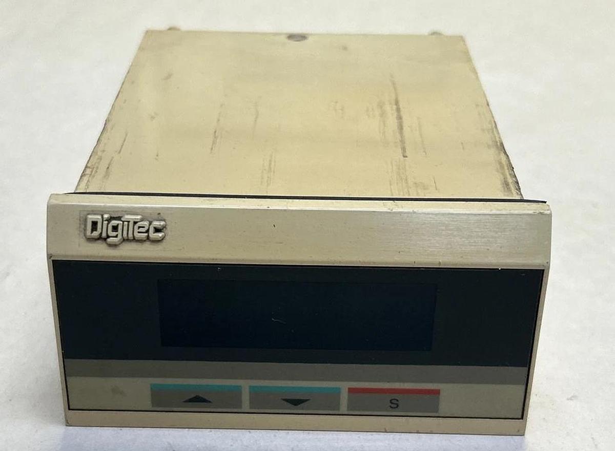 Used DIGITEC,2611-27,DIGITAL PANEL METER