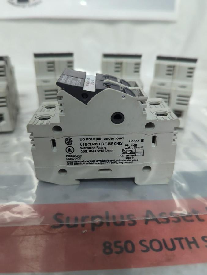 Used ALLEN BRADLEY,1492-FB2C30-L,FUSE HOLDER 30A 600V LOT OF 5 PRE-OWNED