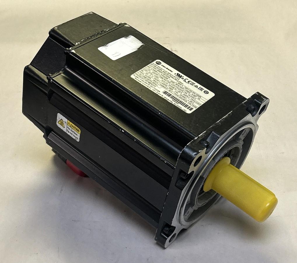Used ALLEN BRADLEY,MPL-B540K-SK72AA,AC ROTARY SERVO MOTOR 4000RPM 480V