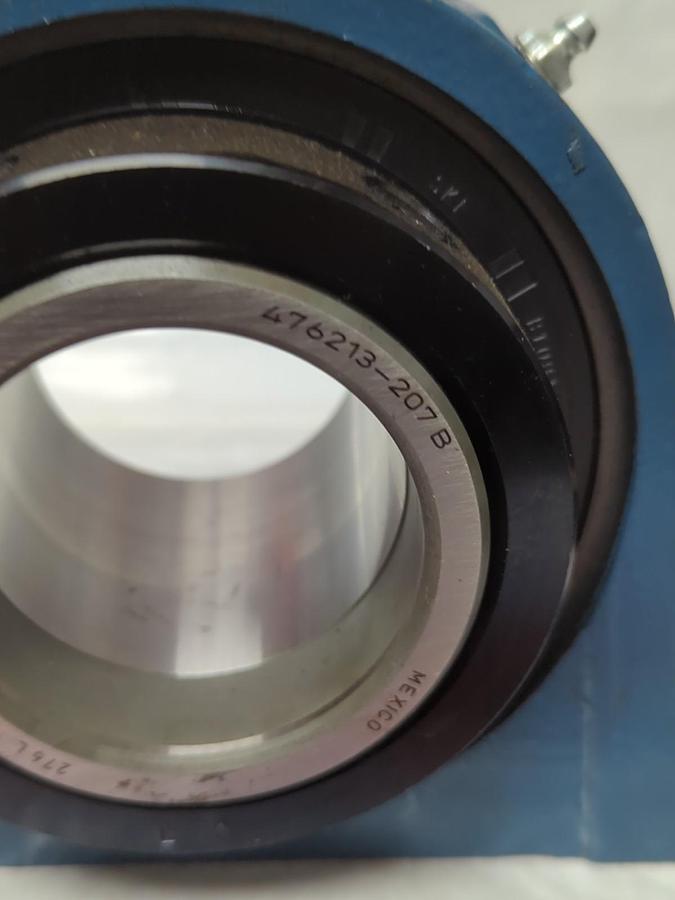 SKF,SYR 2-7/16,PILLOW BLOCK BEARING 2-7/16 INCH BORE MISSING BOX NOS