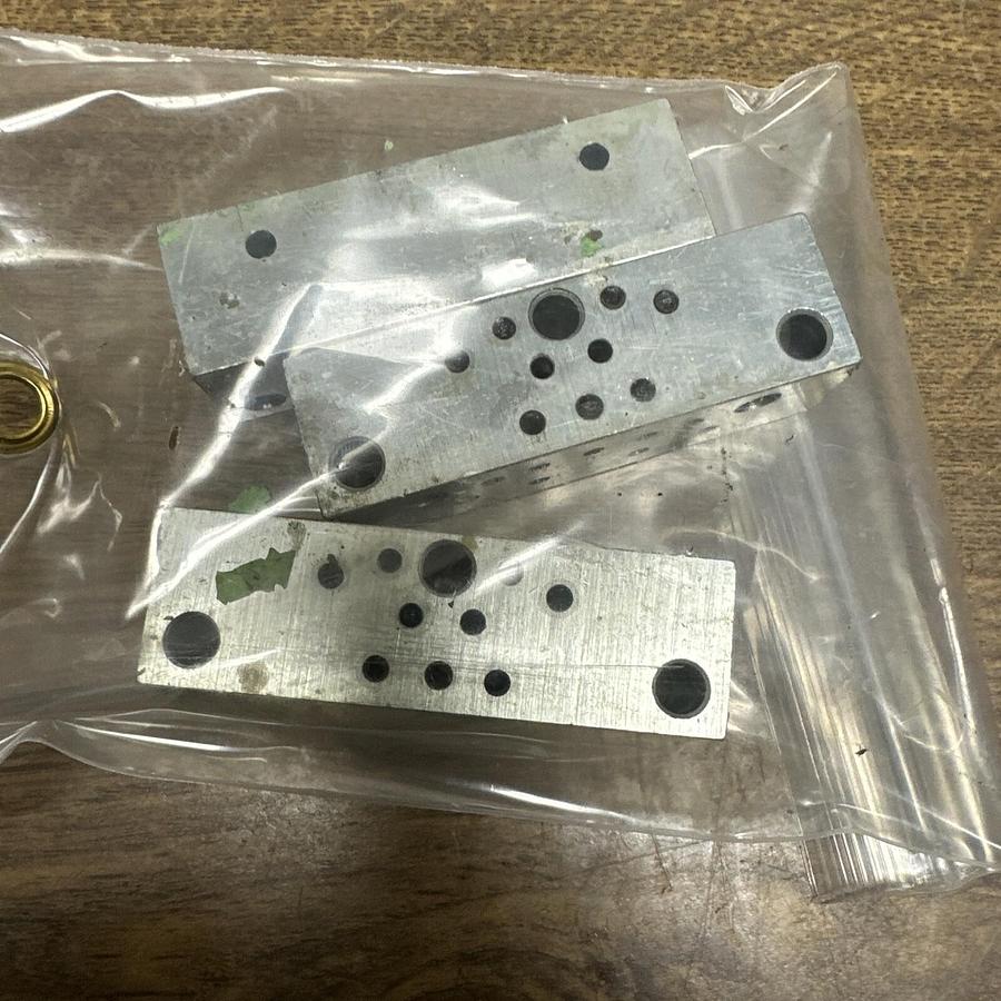 Used Lubriquip,001,Manifold Divider Block Valve  LOT of 3