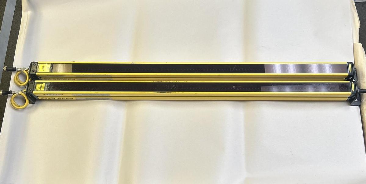 Used BANNER,SLSCR14-750P8/SLSCE14-750P8,LIGHT CURTAIN TRANSMITTER & RECIEVER SET