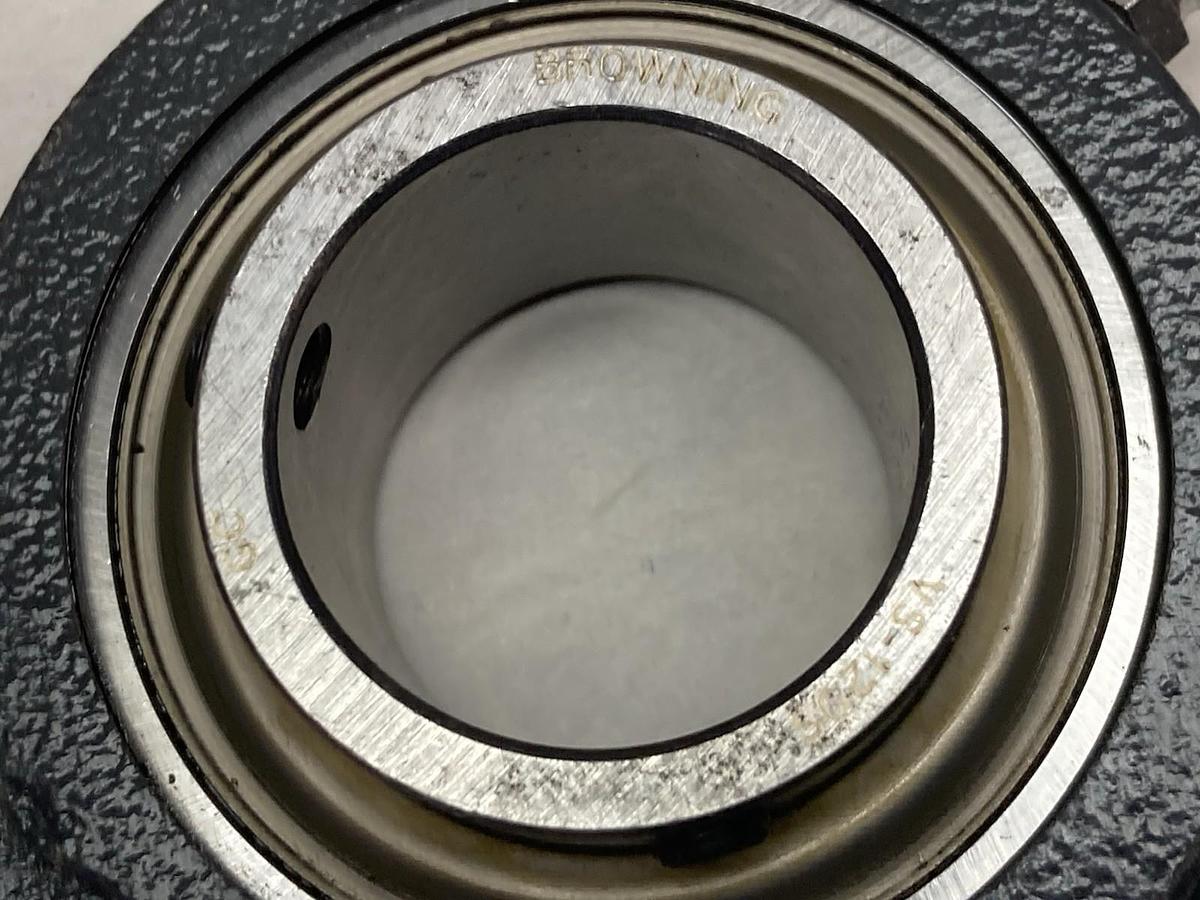 Browning,VF3S-120SM,3-Bolt Flange Bearing Unit 1-1/4 Inch Bore