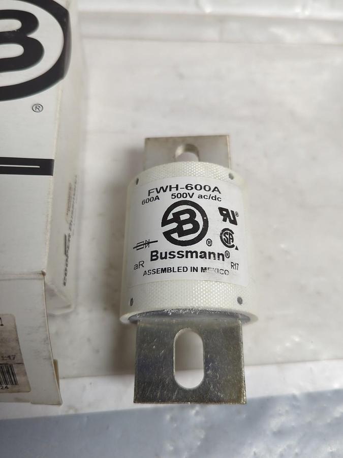 COOPER BUSSMANN,FWH-600A,SEMICONDUCTOR 600 AMP FUSE NOS