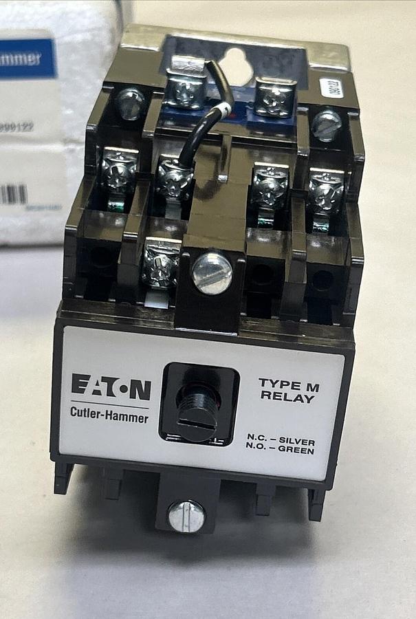 EATON CUTLER-HAMMER,D26MRD31A1,RELAY TYPE M 120V COIL NEW