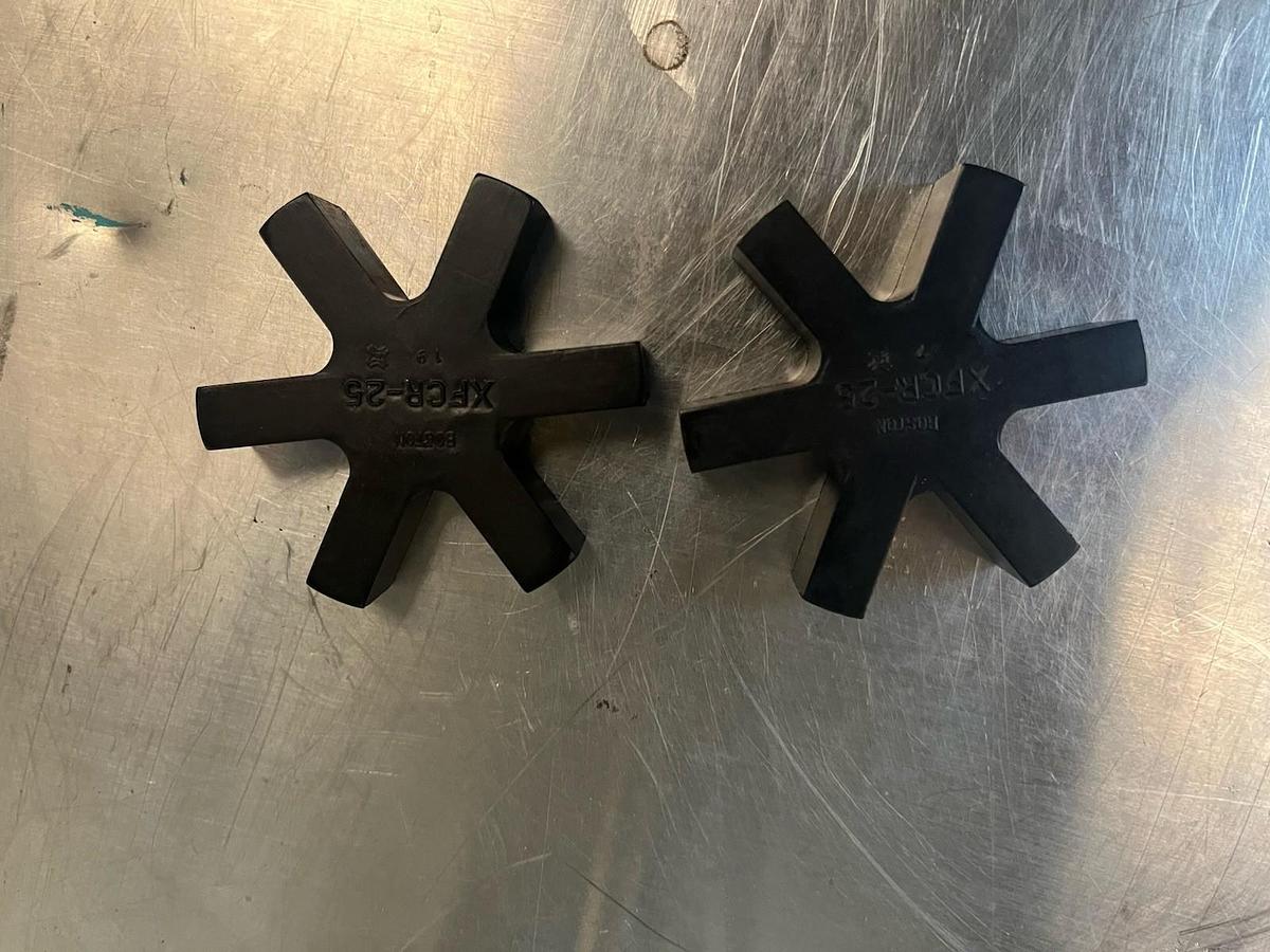 BOSTON,XFCR-25,SPIDER COUPLING LOT OF 2