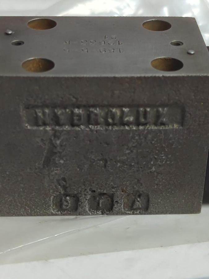 Used HUSKY,WRA42P06C21PAO,HYDRAULIC VALVE 10C96 PRE-OWNED