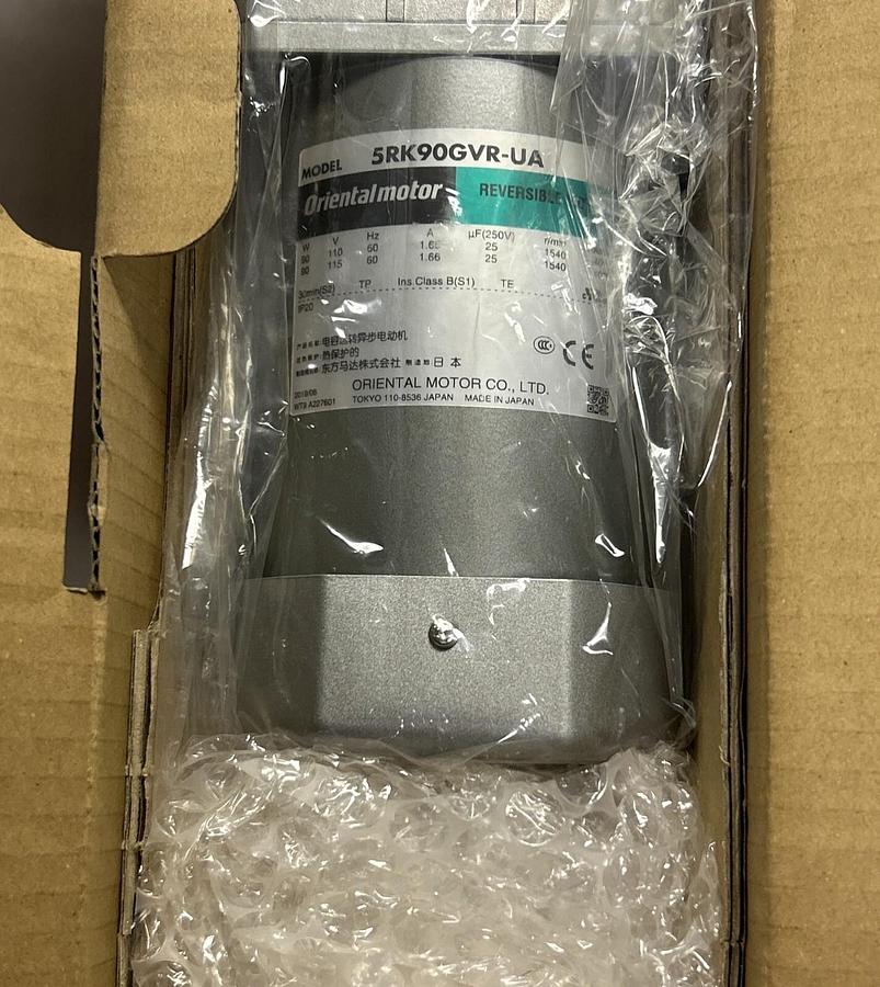 Used ORIENTAL MOTOR,5RK90UA-50A,REVERSIBLE MOTOR NEW