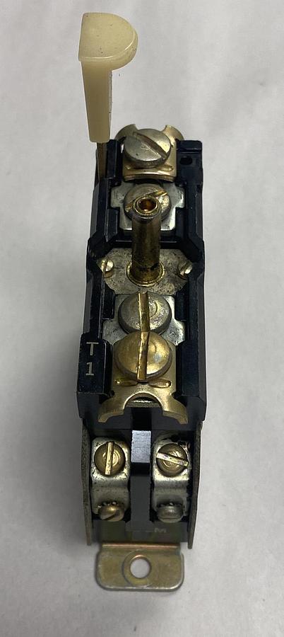 Allen Bradley,816-B0V4,Series K Overload Relay Lot Of 2 NOS