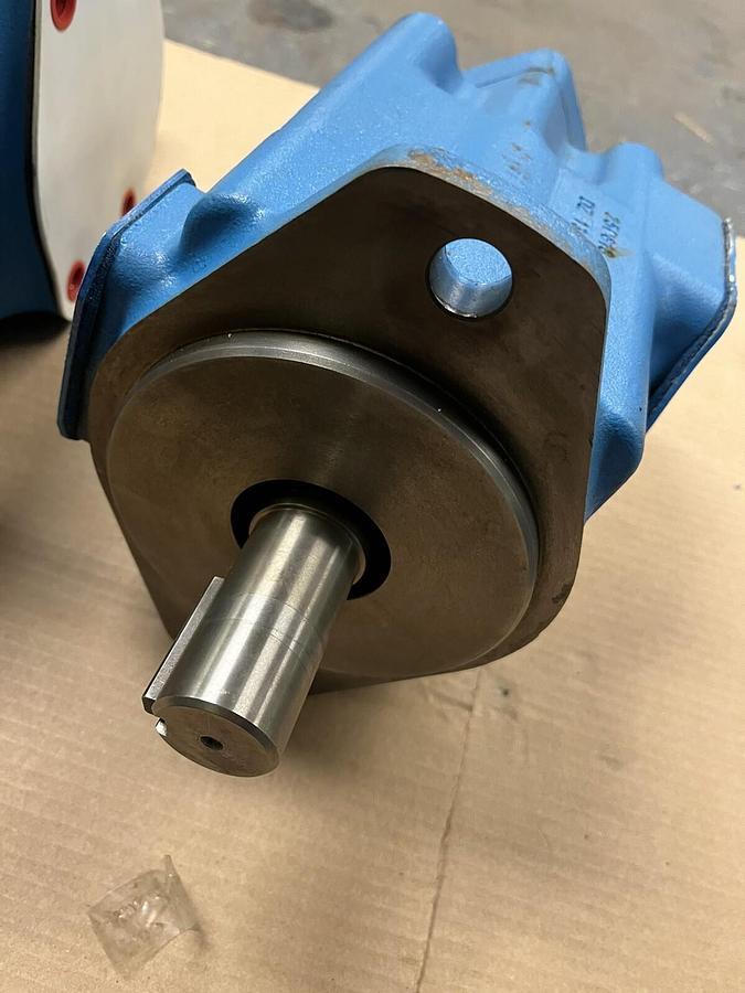 Used EATON VICKERS,3520V38A8-1AA22R,HYDRAULIC VANE PUMP